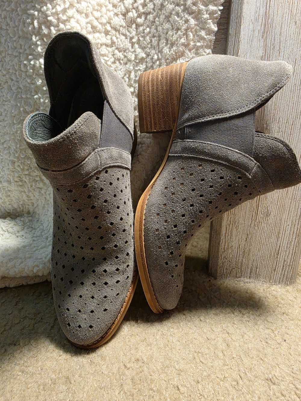 Earth | Charcol Gray | Ankle Boots